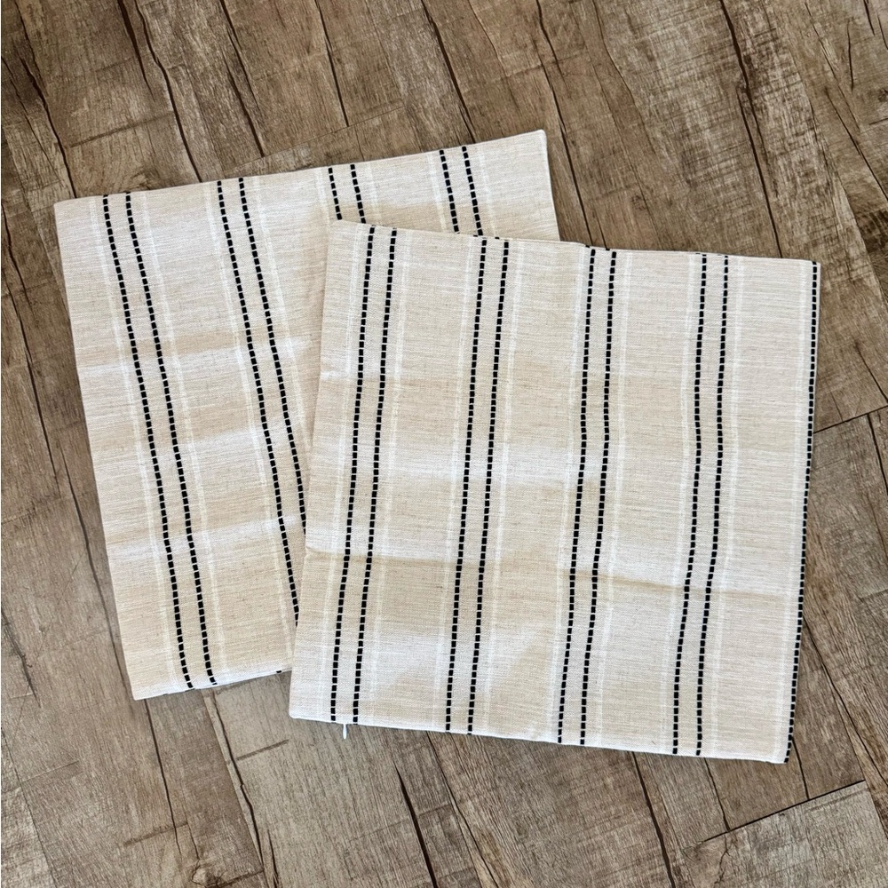 NWOT Set of 2 Throw‎ Pillow Covers | 18"x18" Modern Jacquard